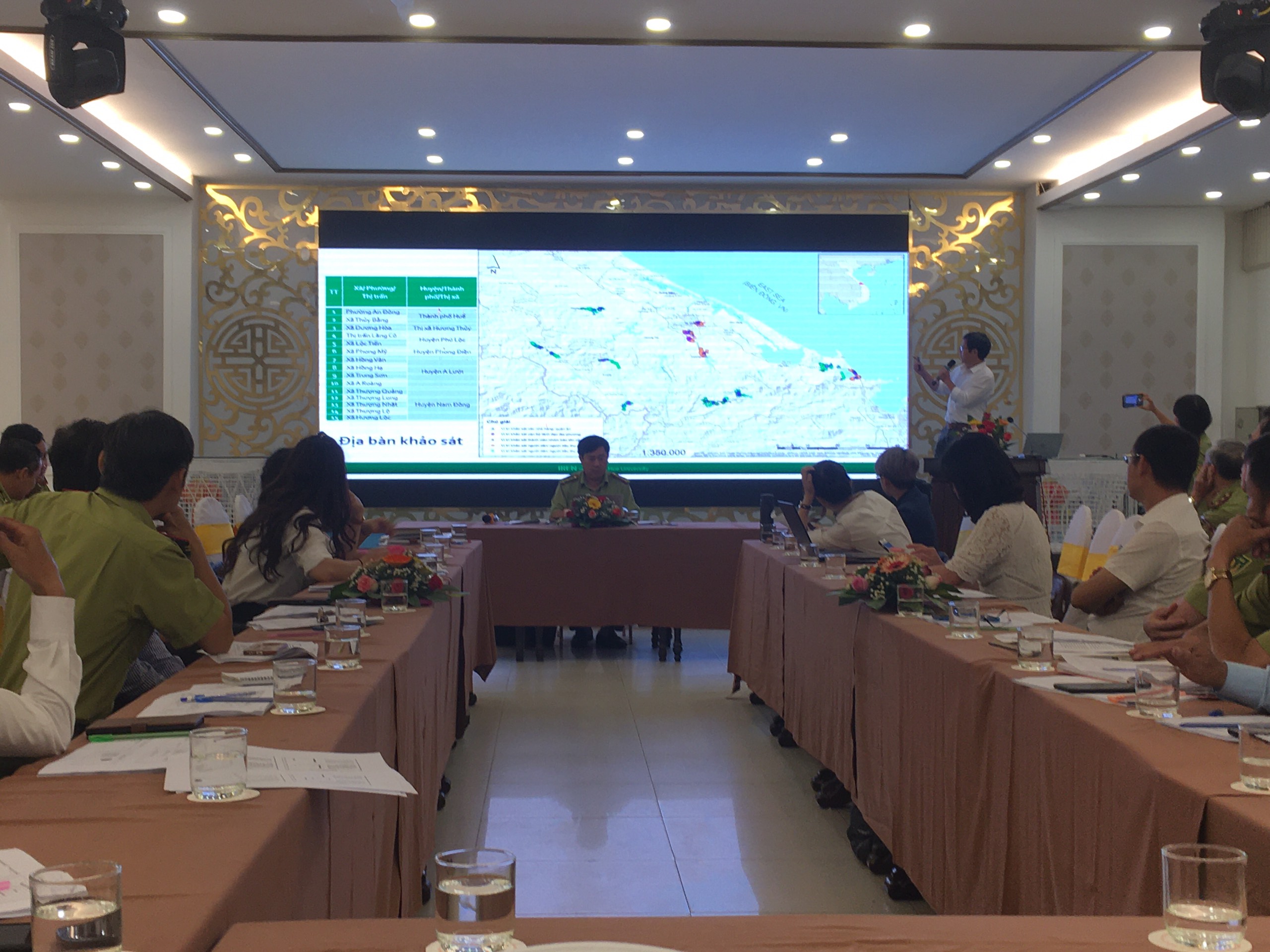 TS. Hồ Đắc Thái Hoàng trình bày Báo cáo kết quả hoạt động tại Hội thảo
